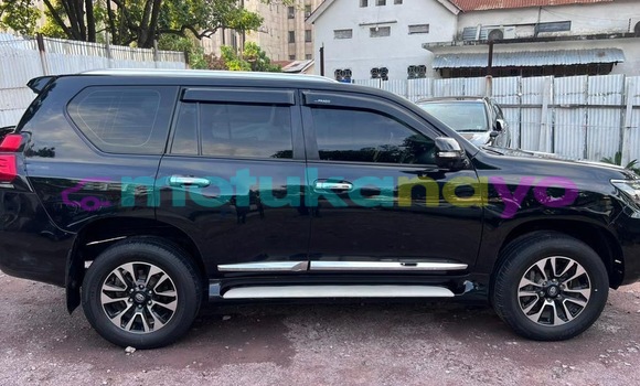 Acheter Occasion Voiture Toyota Land Cruiser Prado Noir à Kinshasa, Kinshasa Acheter Occasion Voiture Toyota Land Cruiser Prado Noir à Kinshasa, Kinshasa