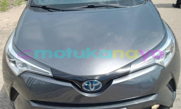 Acheter Occasion Voiture Toyota C-HR Gris à Kinshasa, Kinshasa