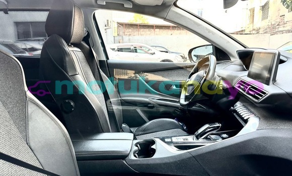 Buy Used Peugeot 5008 Beige Car in Kinshasa in Kinshasa Buy Used Peugeot 5008 Beige Car in Kinshasa in Kinshasa