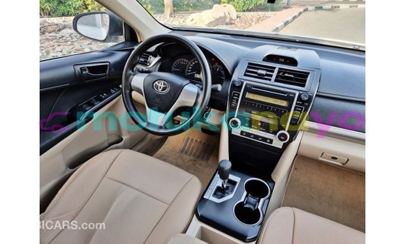 Buy Import Toyota Camry White Car in Import - Dubai in Bandundu Buy Import Toyota Camry White Car in Import - Dubai in Bandundu
