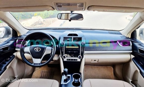 Buy Import Toyota Camry White Car in Import - Dubai in Bandundu Buy Import Toyota Camry White Car in Import - Dubai in Bandundu