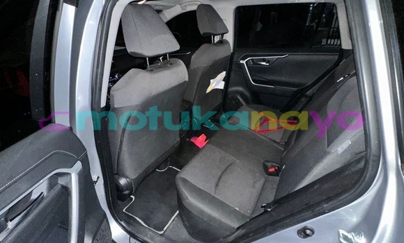 Acheter Neuf Voiture Toyota RAV4 Gris à Kinshasa, Kinshasa Acheter Neuf Voiture Toyota RAV4 Gris à Kinshasa, Kinshasa