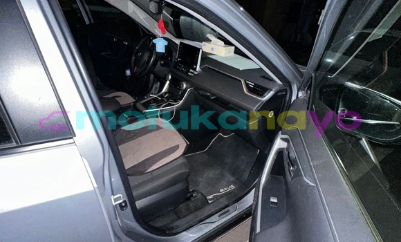 Acheter Neuf Voiture Toyota RAV4 Gris à Kinshasa, Kinshasa Acheter Neuf Voiture Toyota RAV4 Gris à Kinshasa, Kinshasa