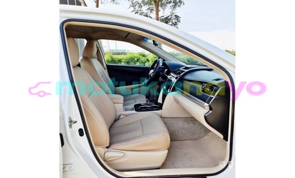 Buy Import Toyota Camry White Car in Import - Dubai in Bandundu Buy Import Toyota Camry White Car in Import - Dubai in Bandundu