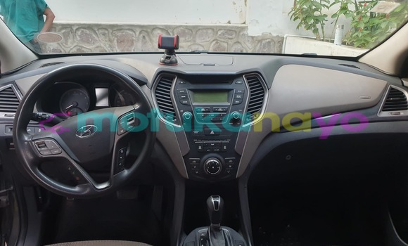 Acheter Occasion Voiture Hyundai Santa Fe Gris à Kinshasa, Kinshasa Acheter Occasion Voiture Hyundai Santa Fe Gris à Kinshasa, Kinshasa