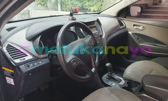 Acheter Occasion Voiture Hyundai Santa Fe Gris à Kinshasa, Kinshasa Acheter Occasion Voiture Hyundai Santa Fe Gris à Kinshasa, Kinshasa