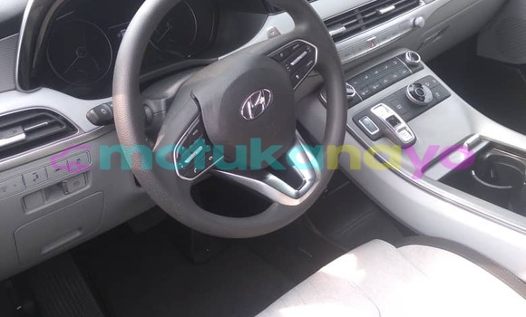 Acheter Neuf Voiture Hyundai XG Noir à Kinshasa, Kinshasa Acheter Neuf Voiture Hyundai XG Noir à Kinshasa, Kinshasa