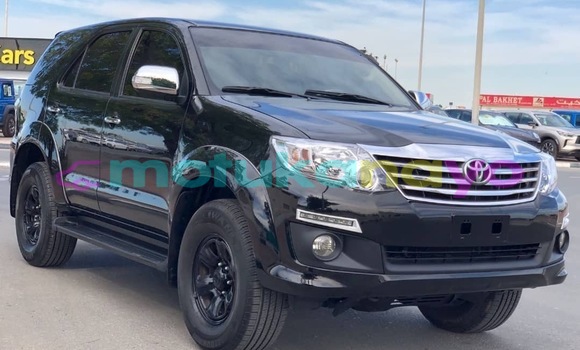 Acheter Neuf Voiture Toyota Fortuner Noir à Kinshasa, Kinshasa Acheter Neuf Voiture Toyota Fortuner Noir à Kinshasa, Kinshasa