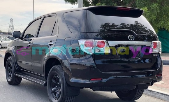 Acheter Neuf Voiture Toyota Fortuner Noir à Kinshasa, Kinshasa Acheter Neuf Voiture Toyota Fortuner Noir à Kinshasa, Kinshasa