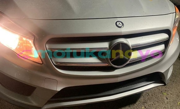 Acheter Neuf Voiture Mercedes-Benz GLA-klasse Blanc à Kinshasa, Kinshasa Acheter Neuf Voiture Mercedes-Benz GLA-klasse Blanc à Kinshasa, Kinshasa