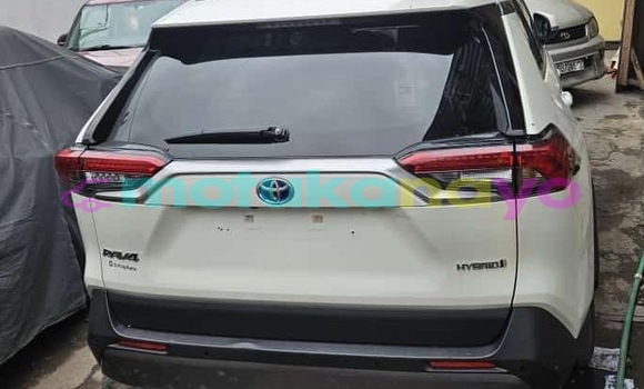 Acheter Occasion Voiture Toyota RAV 4 Blanc à Kinshasa, Kinshasa Acheter Occasion Voiture Toyota RAV 4 Blanc à Kinshasa, Kinshasa