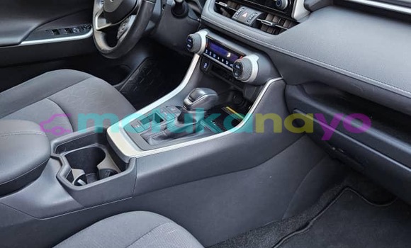 Acheter Occasion Voiture Toyota RAV 4 Blanc à Kinshasa, Kinshasa Acheter Occasion Voiture Toyota RAV 4 Blanc à Kinshasa, Kinshasa