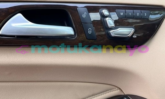 Acheter Neuf Voiture Mercedes-Benz GLE Rouge à Kinshasa, Kinshasa Acheter Neuf Voiture Mercedes-Benz GLE Rouge à Kinshasa, Kinshasa