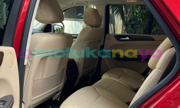 Acheter Neuf Voiture Mercedes-Benz GLE Rouge à Kinshasa, Kinshasa Acheter Neuf Voiture Mercedes-Benz GLE Rouge à Kinshasa, Kinshasa