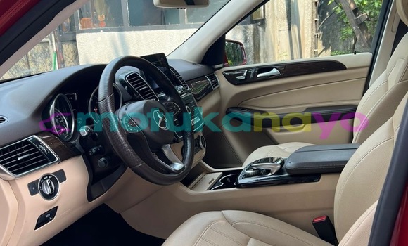 Acheter Neuf Voiture Mercedes-Benz GLE Rouge à Kinshasa, Kinshasa Acheter Neuf Voiture Mercedes-Benz GLE Rouge à Kinshasa, Kinshasa