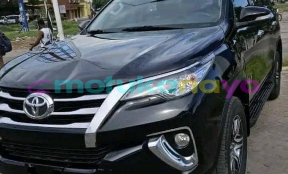 Acheter Neuf Voiture Toyota Fortuner Noir à Kinshasa, Kinshasa Acheter Neuf Voiture Toyota Fortuner Noir à Kinshasa, Kinshasa
