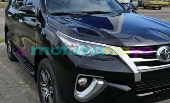 Acheter Neuf Voiture Toyota Fortuner Noir à Kinshasa, Kinshasa Acheter Neuf Voiture Toyota Fortuner Noir à Kinshasa, Kinshasa