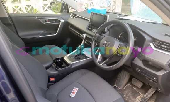 Acheter Neuf Voiture Toyota RAV4 Bleu à Kinshasa, Kinshasa Acheter Neuf Voiture Toyota RAV4 Bleu à Kinshasa, Kinshasa