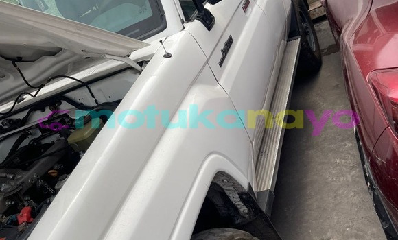 Acheter Occasion Voiture Toyota Land Cruiser Blanc à Kinshasa, Kinshasa Acheter Occasion Voiture Toyota Land Cruiser Blanc à Kinshasa, Kinshasa