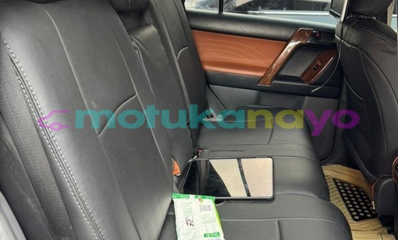 Acheter Neuf Voiture Toyota Prado Noir à Kinshasa, Kinshasa Acheter Neuf Voiture Toyota Prado Noir à Kinshasa, Kinshasa
