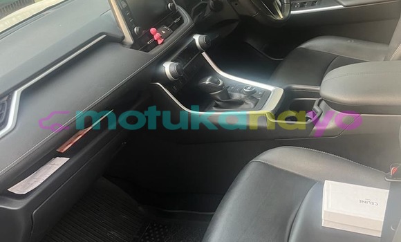 Acheter Occasion Voiture Toyota RAV4 Blanc à Kinshasa, Kinshasa Acheter Occasion Voiture Toyota RAV4 Blanc à Kinshasa, Kinshasa