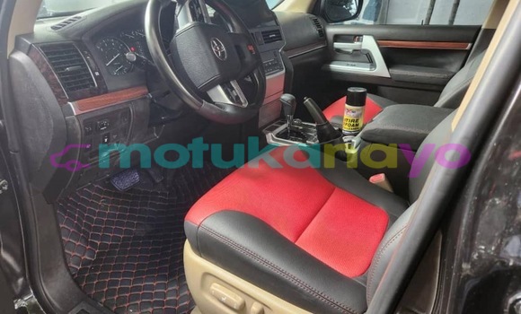 Acheter Occasion Voiture Toyota Land Cruiser Noir à Kinshasa, Kinshasa Acheter Occasion Voiture Toyota Land Cruiser Noir à Kinshasa, Kinshasa