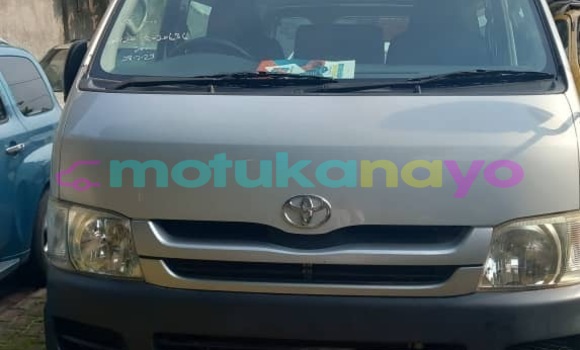 Acheter Occasion Voiture Toyota Hiace Gris à Kinshasa, Kinshasa Acheter Occasion Voiture Toyota Hiace Gris à Kinshasa, Kinshasa