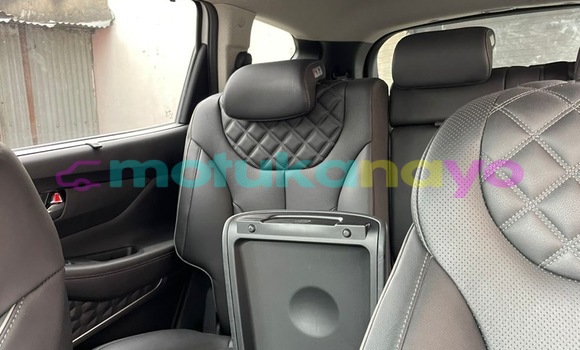 Acheter Occasion Voiture Hyundai Santa Fe Blanc à Kinshasa, Kinshasa Acheter Occasion Voiture Hyundai Santa Fe Blanc à Kinshasa, Kinshasa