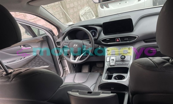 Acheter Occasion Voiture Hyundai Santa Fe Blanc à Kinshasa, Kinshasa Acheter Occasion Voiture Hyundai Santa Fe Blanc à Kinshasa, Kinshasa