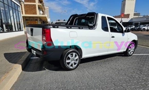 Buy Used Nissan NP 300 White Car in Kinshasa in Kinshasa Buy Used Nissan NP 300 White Car in Kinshasa in Kinshasa