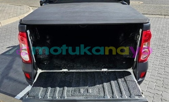 Buy Used Nissan NP 300 White Car in Kinshasa in Kinshasa Buy Used Nissan NP 300 White Car in Kinshasa in Kinshasa