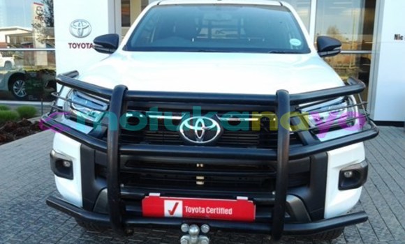 Buy Used Toyota Hilux White Car in Kinshasa in Kinshasa Buy Used Toyota Hilux White Car in Kinshasa in Kinshasa