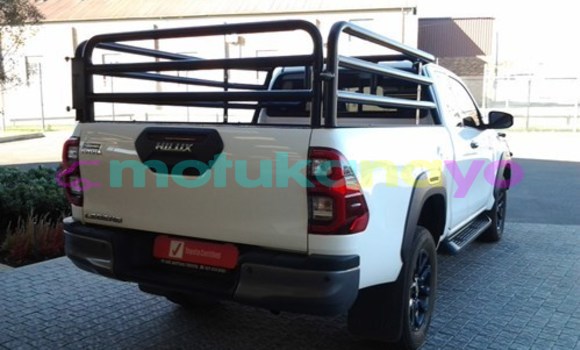 Buy Used Toyota Hilux White Car in Kinshasa in Kinshasa Buy Used Toyota Hilux White Car in Kinshasa in Kinshasa