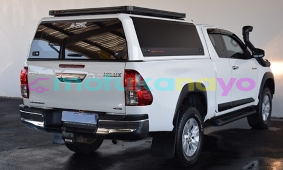 Buy Used Toyota Hilux White Car in Kinshasa in Kinshasa Buy Used Toyota Hilux White Car in Kinshasa in Kinshasa