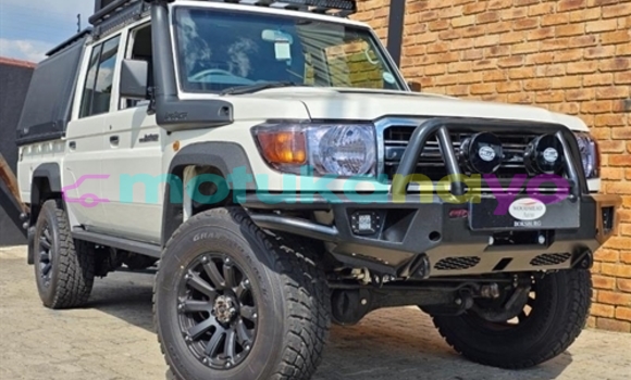 Buy Used Toyota Land Cruiser White Car in Kinshasa in Kinshasa Buy Used Toyota Land Cruiser White Car in Kinshasa in Kinshasa
