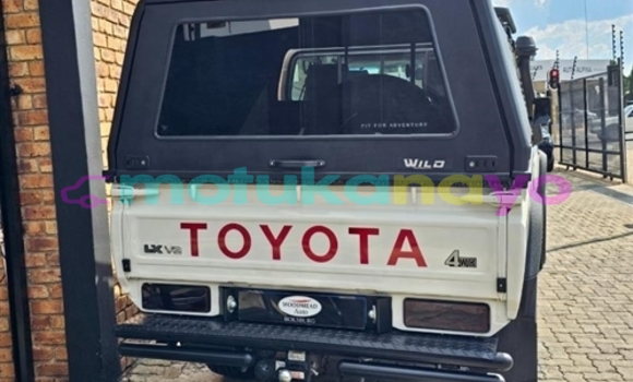 Buy Used Toyota Land Cruiser White Car in Kinshasa in Kinshasa Buy Used Toyota Land Cruiser White Car in Kinshasa in Kinshasa