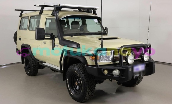 Buy Used Toyota Land Cruiser Beige Car in Kinshasa in Kinshasa Buy Used Toyota Land Cruiser Beige Car in Kinshasa in Kinshasa