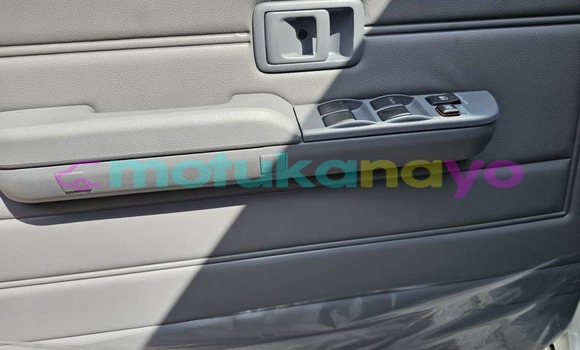 Acheter Occasion Voiture Toyota Land Cruiser Blanc à Kinshasa, Kinshasa Acheter Occasion Voiture Toyota Land Cruiser Blanc à Kinshasa, Kinshasa