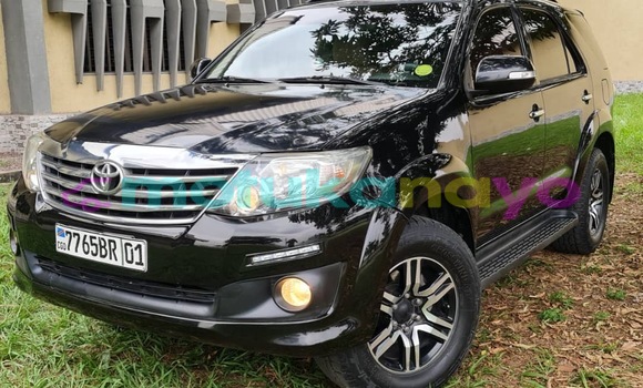 Acheter Occasion Voiture Toyota Fortuner Noir à Kinshasa, Kinshasa Acheter Occasion Voiture Toyota Fortuner Noir à Kinshasa, Kinshasa