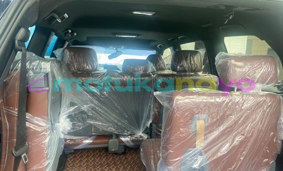 Acheter Occasion Voiture Toyota Land Cruiser Gris à Kinshasa, Kinshasa Acheter Occasion Voiture Toyota Land Cruiser Gris à Kinshasa, Kinshasa