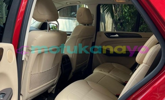 Acheter Occasion Voiture Mercedes‒Benz CLK–Class Rouge à Kinshasa, Kinshasa Acheter Occasion Voiture Mercedes‒Benz CLK–Class Rouge à Kinshasa, Kinshasa