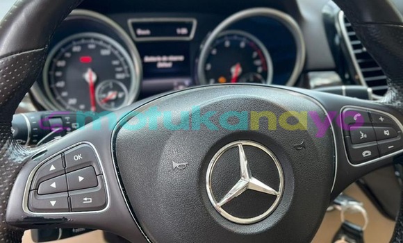 Acheter Occasion Voiture Mercedes‒Benz CLK–Class Rouge à Kinshasa, Kinshasa Acheter Occasion Voiture Mercedes‒Benz CLK–Class Rouge à Kinshasa, Kinshasa