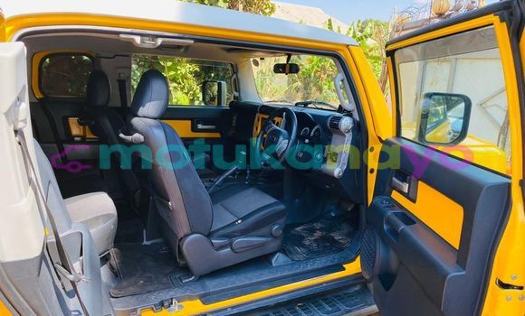 Buy Used Toyota Tundra Blue Car in Lubumbashi in Katanga