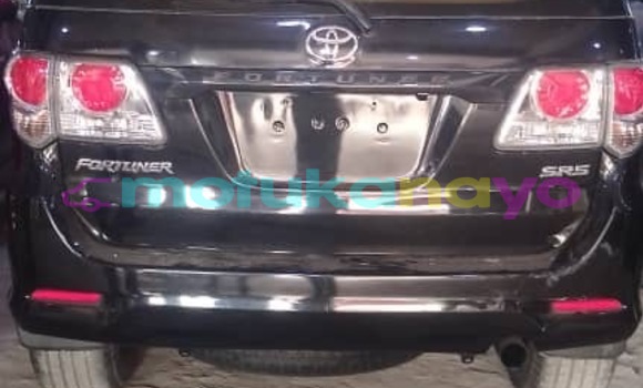 Acheter Neuf Voiture Toyota Fortuner Noir à Kinshasa, Kinshasa Acheter Neuf Voiture Toyota Fortuner Noir à Kinshasa, Kinshasa
