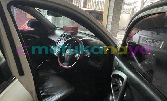 Acheter Neuf Voiture Toyota Vanguard Blanc à Kinshasa, Kinshasa Acheter Neuf Voiture Toyota Vanguard Blanc à Kinshasa, Kinshasa