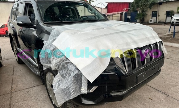 Acheter Neuf Voiture Toyota Land Cruiser Noir à Kinshasa, Kinshasa Acheter Neuf Voiture Toyota Land Cruiser Noir à Kinshasa, Kinshasa