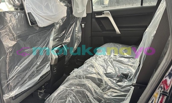 Acheter Neuf Voiture Toyota Land Cruiser Noir à Kinshasa, Kinshasa Acheter Neuf Voiture Toyota Land Cruiser Noir à Kinshasa, Kinshasa