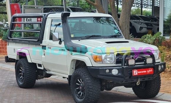 Buy Used Toyota Land Cruiser Beige Car in Kisangani in Haut-Congo Buy Used Toyota Land Cruiser Beige Car in Kisangani in Haut-Congo
