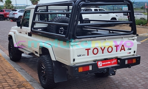 Buy Used Toyota Land Cruiser Beige Car in Kisangani in Haut-Congo Buy Used Toyota Land Cruiser Beige Car in Kisangani in Haut-Congo