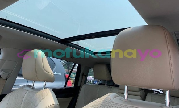 Acheter Occasion Voiture Toyota Highlander Bleu à Kinshasa, Kinshasa Acheter Occasion Voiture Toyota Highlander Bleu à Kinshasa, Kinshasa